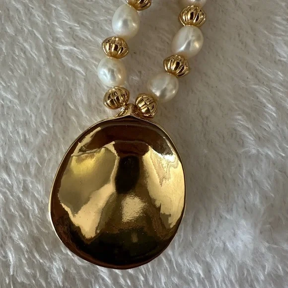 NWT Talbots Seashell Necklace - Picture 5 of 11